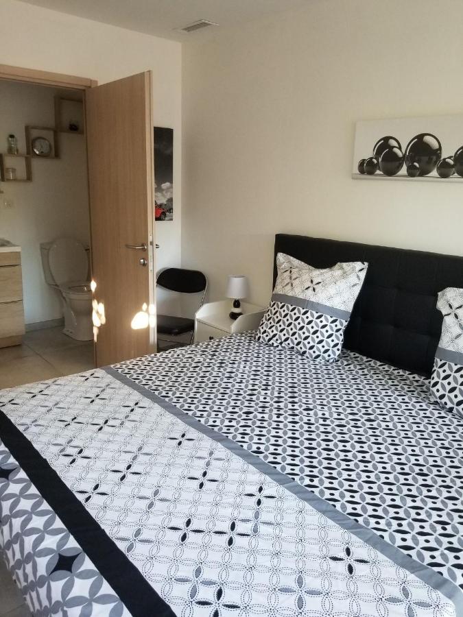 Les Lauriers Bed & Breakfast Espondeilhan Eksteriør bilde