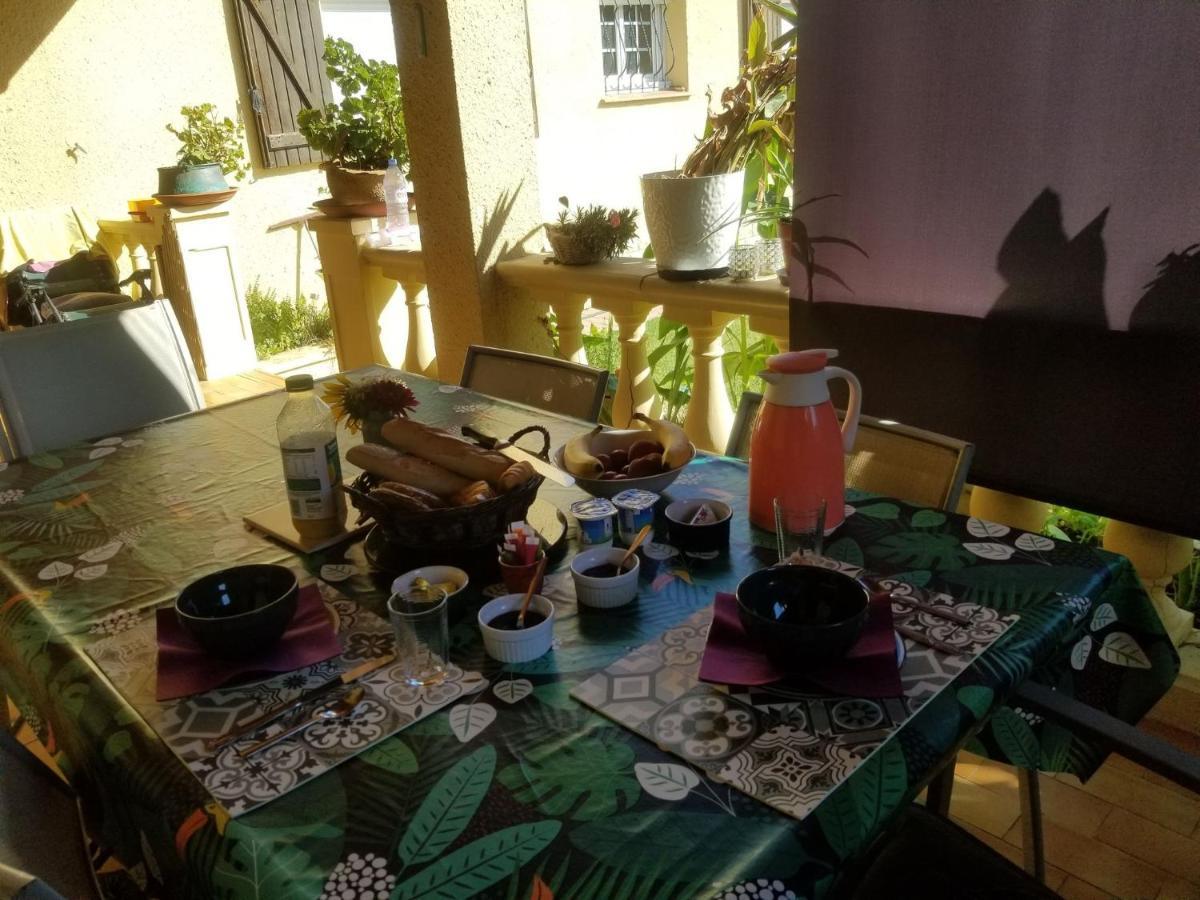 Les Lauriers Bed & Breakfast Espondeilhan Eksteriør bilde